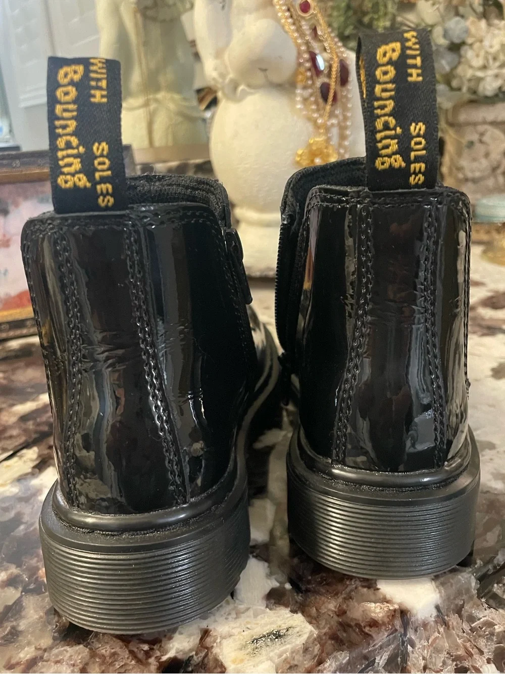 Dr. Martens Chelsea AirWair Kids 2976 Black Patent Leather Side Zip Kid’s Size 1